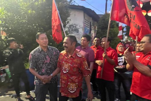 Pulang ke Solo Setelah Disanksi DPP PDIP, FX Rudy Disambut Kader - GenPI.co JATENG