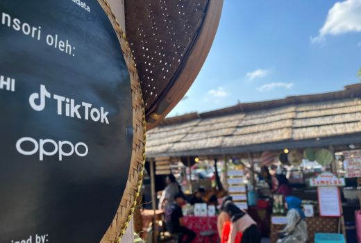 TikTok Meriahkan Pasar Kangen di Pura Mangkunegaran, Ada Apa Aja? - GenPI.co JATENG