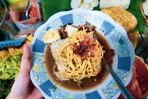 Lontong Mie Surabaya, Goyang Lidah yang Legendaris - GenPI.co JATIM