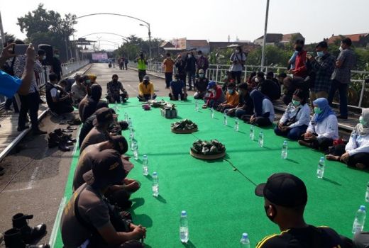 Warga Kota Kediri Ajak Warga Menjaga Cagar Budaya Jembatan Lama - GenPI.co JATIM