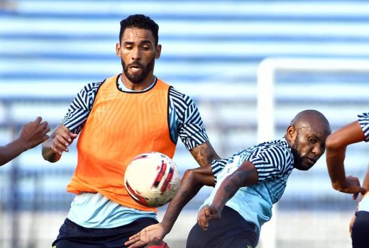 Zah Rahan Tambah Motivasi Pemain Persela - GenPI.co JATIM