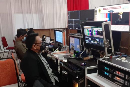 Untag Gelar Wisuda Secara Daring, Semua Berjalan Lancar - GenPI.co JATIM