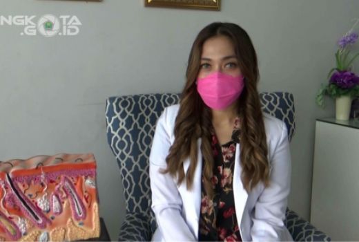 Teliti Membeli Produk Kosmetik, Perhatikan Zat di Dalamnya - GenPI.co JATIM