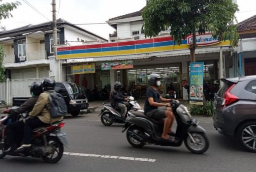 Kembang Tulungagung Jam Operasional Toko Modern, Patuhi Aturan! - GenPI.co JATIM