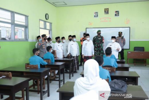 Akhirnya, PTM di Jember Mulai Dilakukan, Masih Bertahap - GenPI.co JATIM