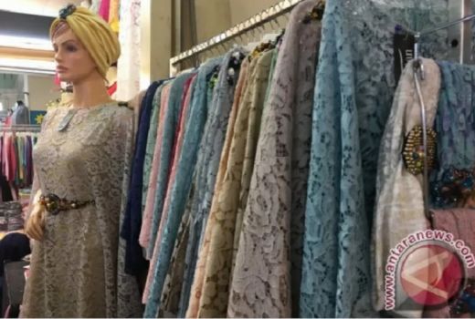 Cara Merawat Baju Berbahan Brokat Anti Rusak - GenPI.co JATIM