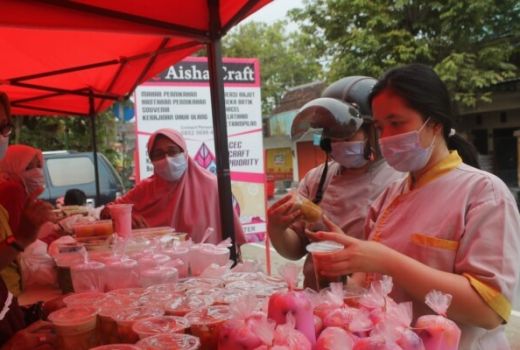Komunitas CEC Bojonegoro Dirikan Bazar Ramadan, Ayo Borong! - GenPI.co JATIM