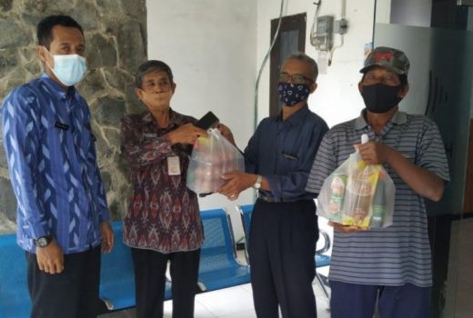 Pemkot Kediri Salurkan 16 Bahan Pokok untuk Warga Isolasi Mandiri - GenPI.co JATIM