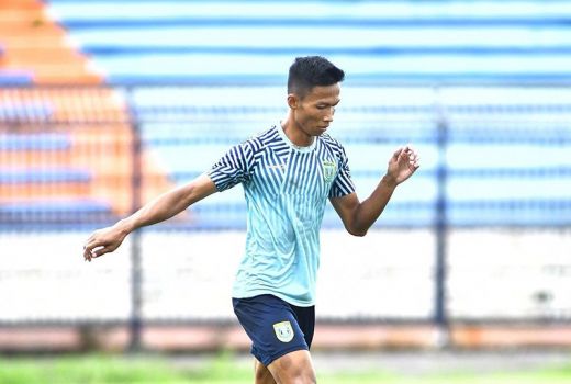 Eky Taufik Putuskan Berpisah dengan Persela - GenPI.co JATIM