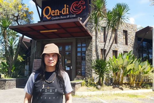 Saksikan, Royke Bawa Lagu Nanggala 402 Abadi di Samudra, Akustik - GenPI.co JATIM