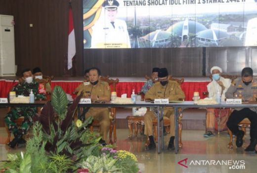Bupati Jember Tunduk Gubernur Jatim, Anulir Keputusan Salat Id - GenPI.co JATIM