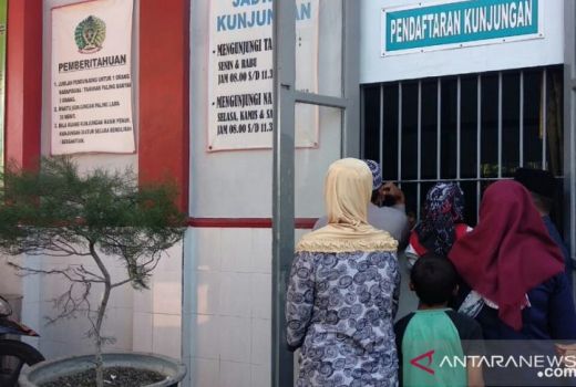 OMG! Narapidana Berdesakan di Lapas dan Rutan di Jatim - GenPI.co JATIM