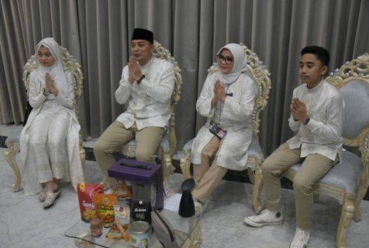 Wali Kota Surabaya Adakan Open House Virtual Berhadiah, Menarik! - GenPI.co JATIM