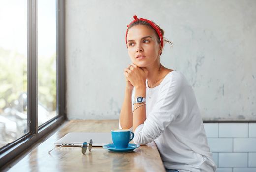 Overthinking Saat Malam, Lakukan Kegiatan ini - GenPI.co JATIM