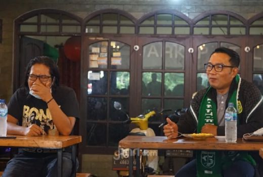 Ridwan Kamil Temui Bonek di Surabaya, Ternyata Bahas Ini - GenPI.co JATIM
