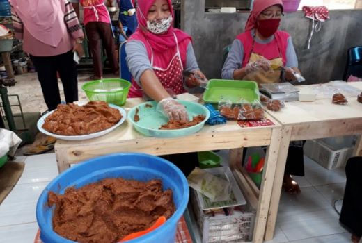 Keren Cak! Bumbu Pecel Bisa Ekspor ke Malaysia dan UEA - GenPI.co JATIM
