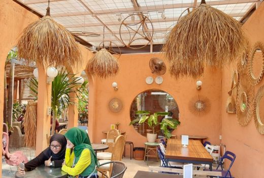Tropikal Coffee, Suguhkan Suasana Tropis di Dalam Cafe - GenPI.co JATIM