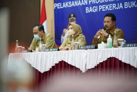 Pemkot Madiun Buru Pekerja Informal yang Belum Terdata Asuransi - GenPI.co JATIM