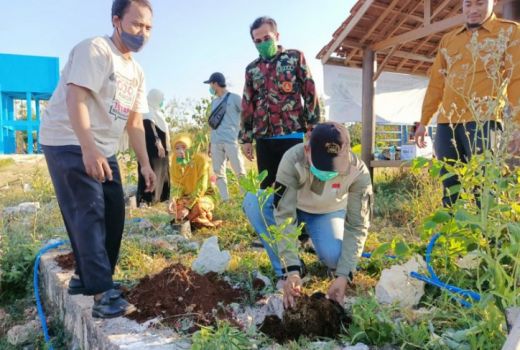 Peringati Hari Lingkungan, Pemuda Muhammadiyah Tanam Pohon - GenPI.co JATIM