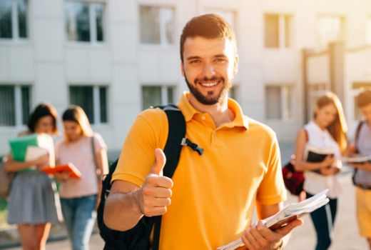 Simak, Cara Keren Padukan Fesyen Polo Jadul - GenPI.co JATIM
