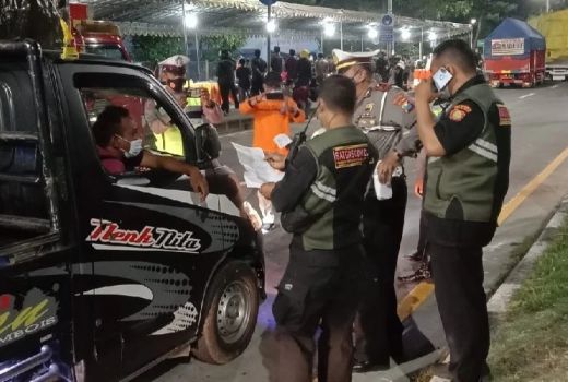 Jangan Harap Bisa Lolos Penyekatan di Suramadu Saat Dini Hari - GenPI.co JATIM
