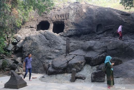 Gua Selomangleng, Destinasi Syarat Sejarah di Kabupaten Kediri - GenPI.co JATIM