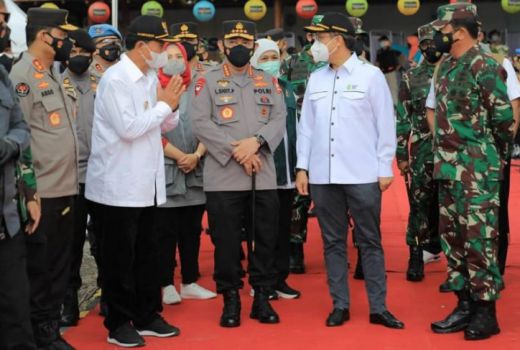Kapolri, Panglima TNI, Menkes ke Madiun, Lihat Vaksin Massal - GenPI.co JATIM