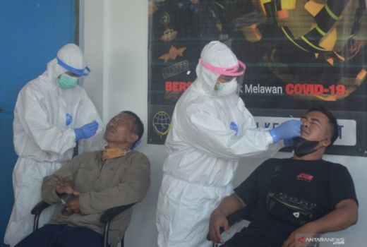 Menohok, Epidemiolog Nilai Pemerintah Terlalu Terburu-buru - GenPI.co JATIM