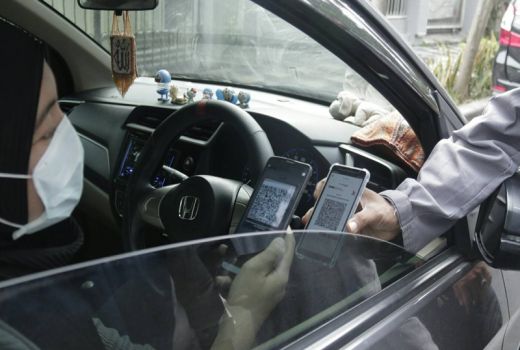 Mudah dan Praktis, ini Cara Bayar Parkir Pakai Qris di Surabaya - GenPI.co JATIM
