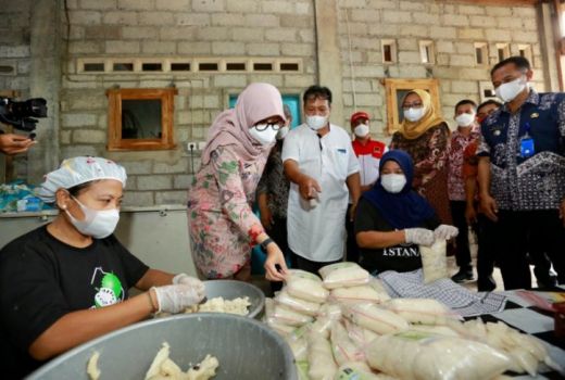 Manisnya Sirsak Beku Beromzet Rp 50 Juta dari Banyuwangi - GenPI.co JATIM