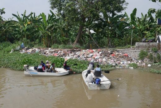 Aktif Patroli, Temukan 283 Titik Sampah di Sungai Mangetan - GenPI.co JATIM