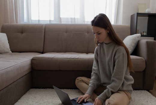 WFH Tetap Tampil Cantik, Simak Tips Berikut - GenPI.co JATIM