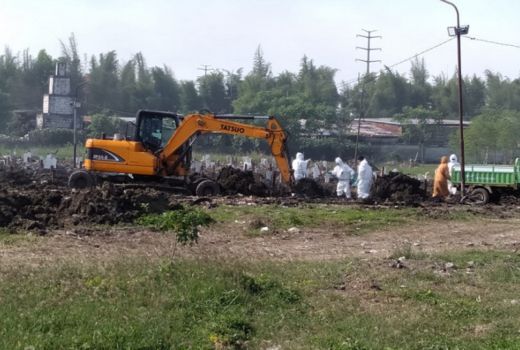 Banyak Warga Meninggal Saat Isoman Dikubur di Makam Kampung - GenPI.co JATIM