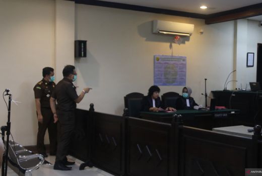 Suasana Sidang Perdana Kasus Pencabulan Terdakwa Dosen Unej - GenPI.co JATIM