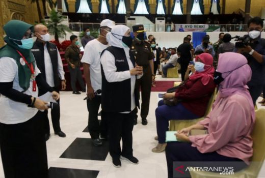 Pemprov Jatim Ingin Kejar Target Vaksin, Tapi Apa Daya... - GenPI.co JATIM