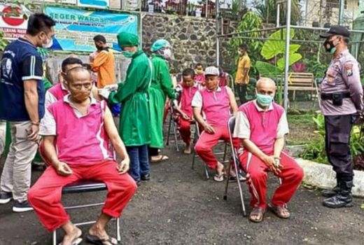 ODGJ Banyuwangi Vaksin, Pelaksanaannya Khusus - GenPI.co JATIM