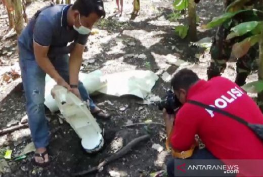 Warga Ngawi Dikagetkan Dentuman Keras, Ternyata Bagian Pesawat - GenPI.co JATIM
