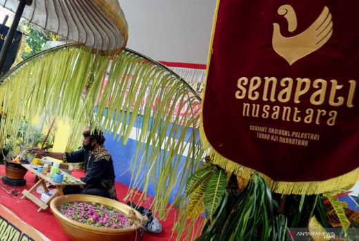 Tradisi Jamasan Pusaka, Sambut Bulan Suro - GenPI.co JATIM