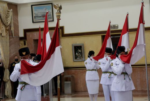 12 Anggota Paskibraka Dikukuhkan, Eri: Tunjukkan Kalian Pilihan - GenPI.co JATIM