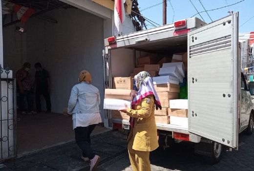 Pembagian Bansos Sembrono, Status Covid-19 Surabaya Bisa Naik - GenPI.co JATIM