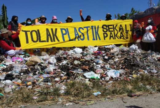 Komunitas Perempuan Peduli Sungai Gelar Ekspedisi di HUT ke-76 RI - GenPI.co JATIM