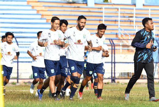 Iwan Setiawan Sebut Pemainnya Banyak Peningkatan - GenPI.co JATIM