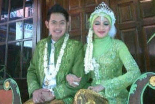 Dulu Menikah di Teras Rumah, Kini Dikenal Crazy Rich Malang - GenPI.co JATIM