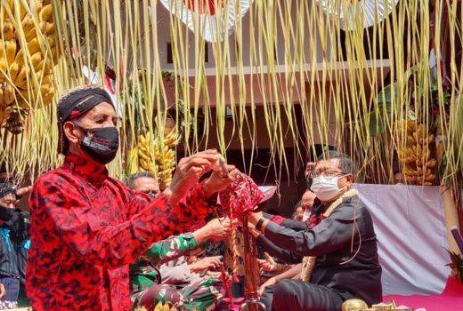 Ritual Jamasan Tak Seperti Dulu, Tapi Tetap Khidmat - GenPI.co JATIM