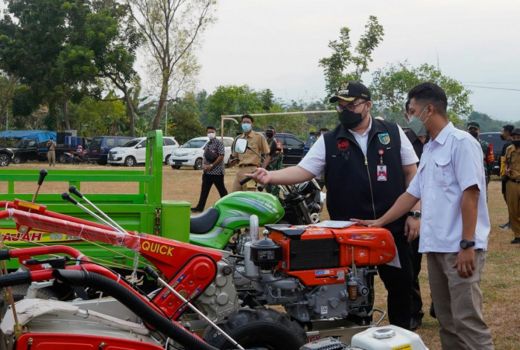 Gairahkan Pertanian, Pemkab Kediri Gelontor Alat Canggih - GenPI.co JATIM