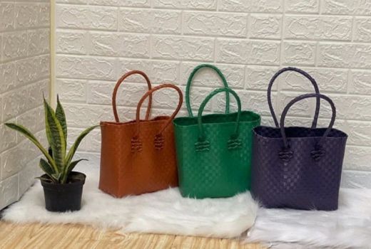 Tas Anyaman Produksi Ponpes di Kediri ini Kece Abis - GenPI.co JATIM
