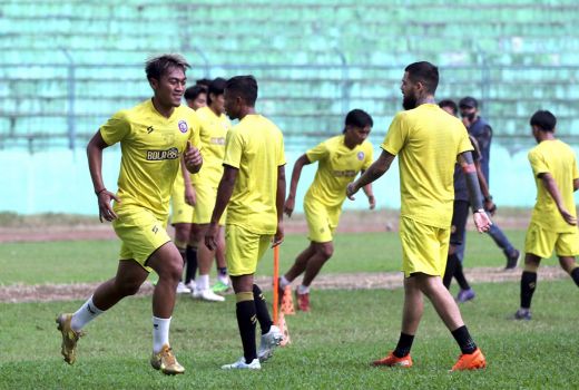 Liga 1 Mulai, Pelatih Arema FC Senang Bukan Main - GenPI.co JATIM