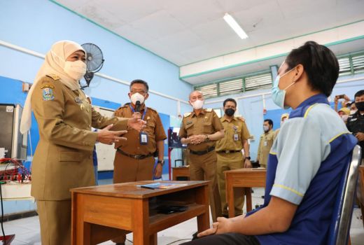 Simak, ini Syarat PTM Dimulai dari Khofifah - GenPI.co JATIM