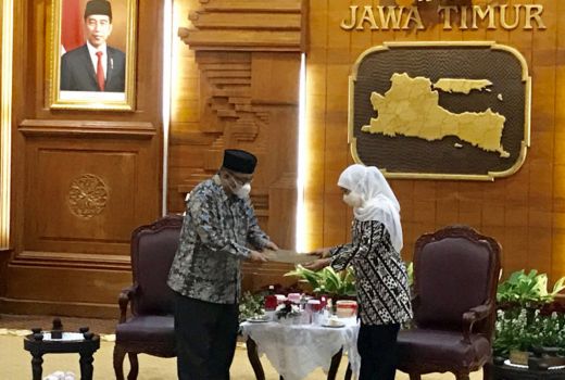 Gubernur Khofifah Tunjuk Plt Bupati Probolinggo, Siapa Dia? - GenPI.co JATIM