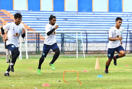 Laga Perdana Persela, Siap Redam PSIS Semarang - GenPI.co JATIM